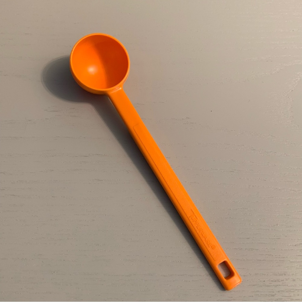 Tupperware Scoop Spoon New